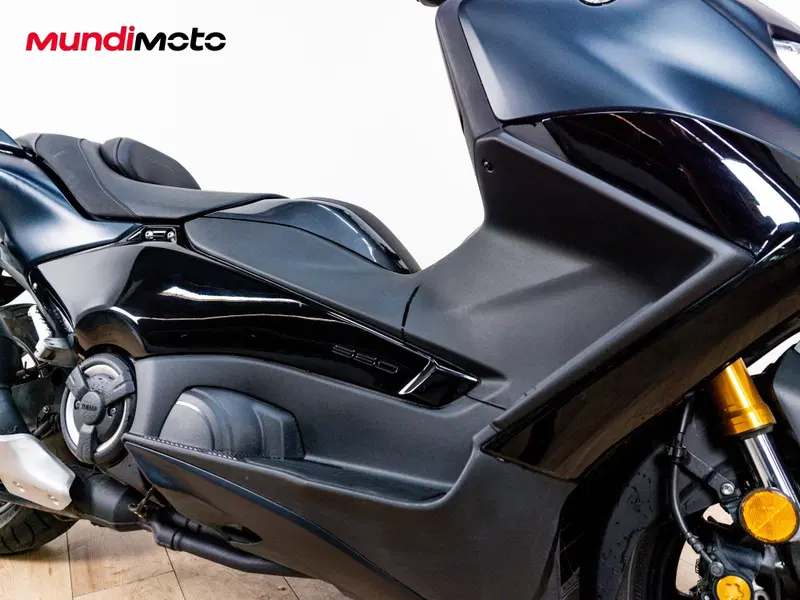 Yamaha T-Max 560 Tech Max (2025 - 26) (5)