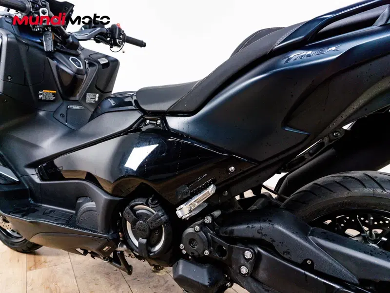Yamaha T-Max 560 Tech Max (2025 - 26) (10)