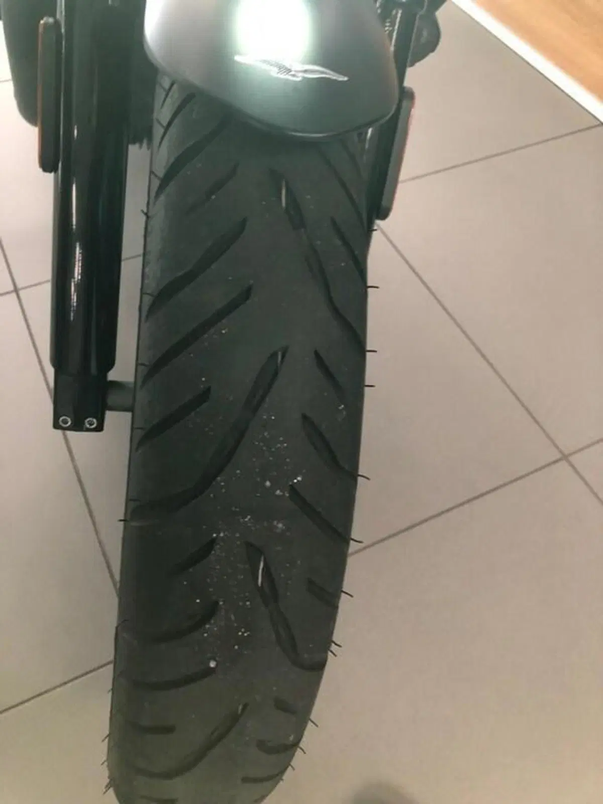Moto Guzzi V7 Stone (2021 - 24) (10)