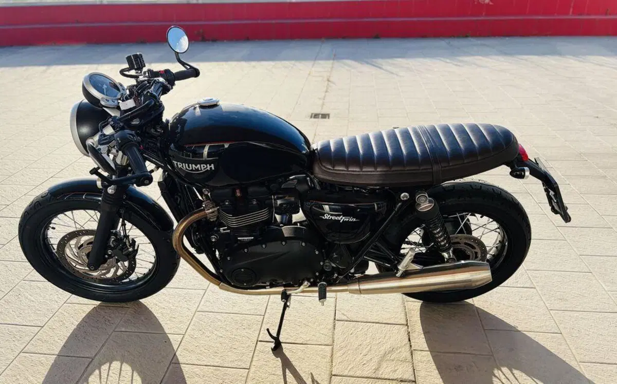 Triumph Street Twin 900 (2016) (4)