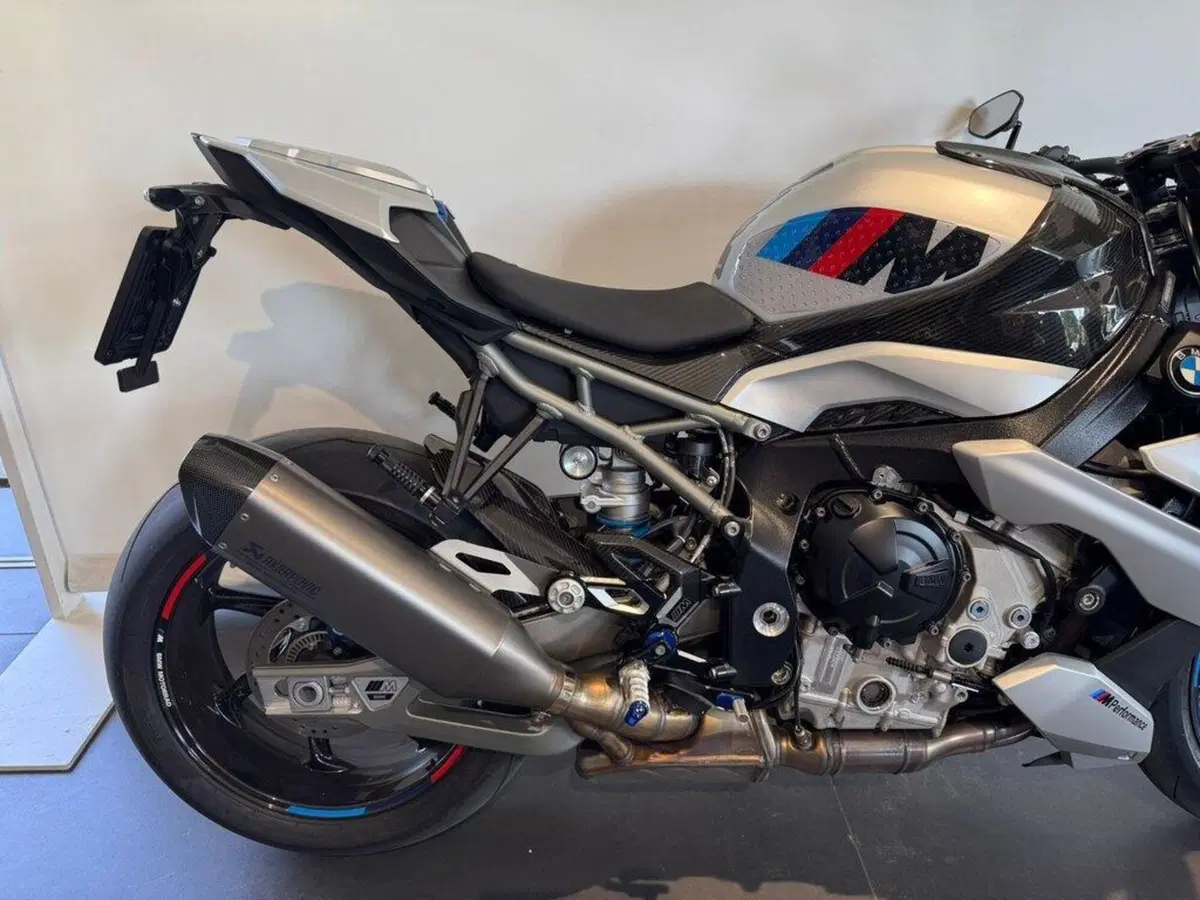 Bmw M 1000 R (2025 - 26) (2)