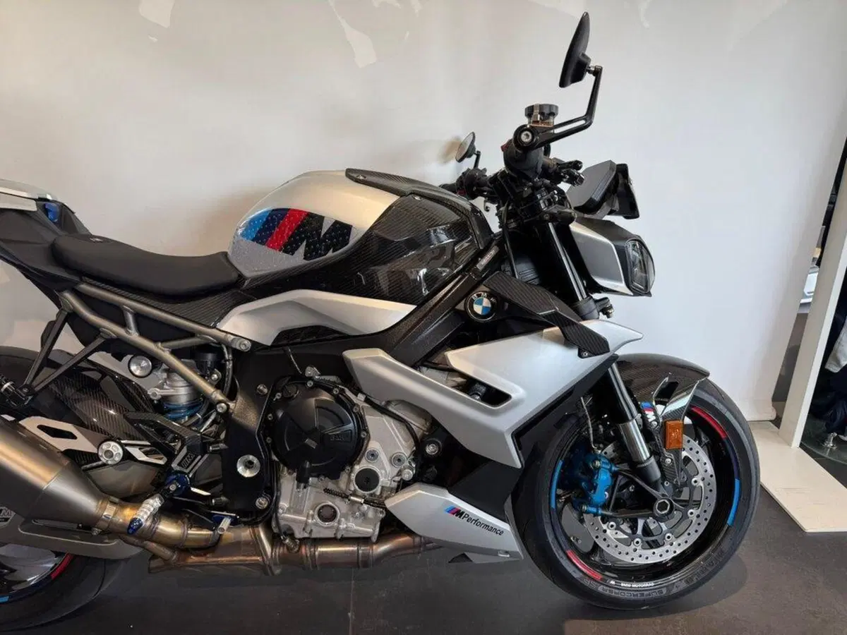 Bmw M 1000 R (2025 - 26) (3)