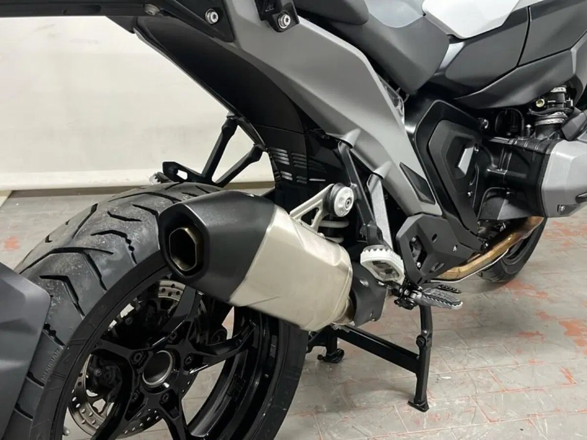 Bmw R 1300 GS (2023 - 26) (11)