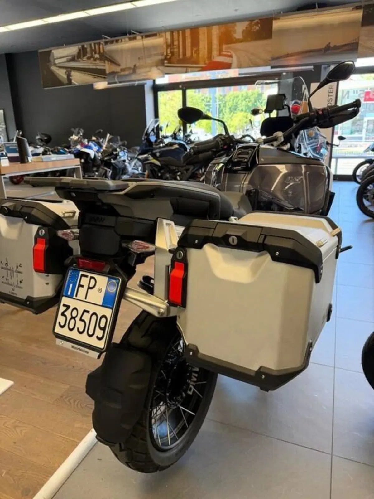 Bmw R 1300 GS Adventure Triple Black (2025 - 26) (4)