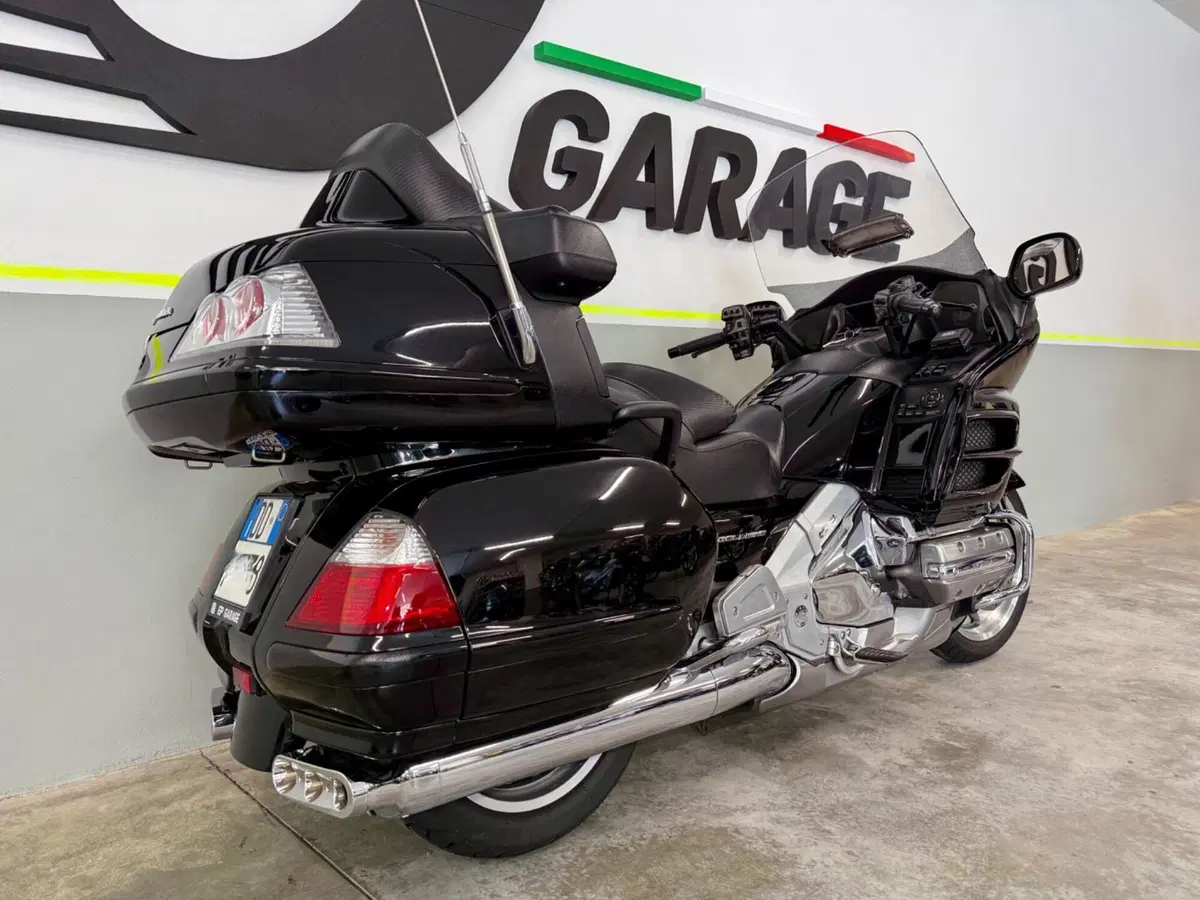 Honda GL 1800 Gold Wing (2007 - 11) (5)