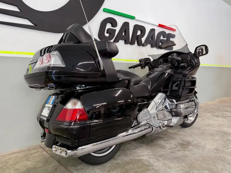 Honda GL 1800 Gold Wing (2007 - 11) (5)