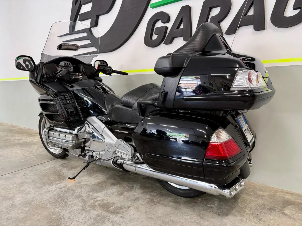 Honda GL 1800 Gold Wing (2007 - 11) (9)