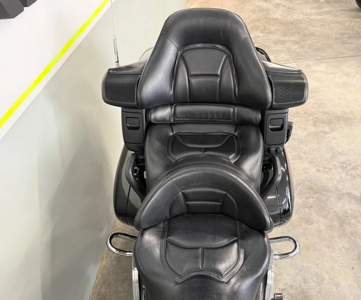 Honda GL 1800 Gold Wing (2007 - 11) (12)