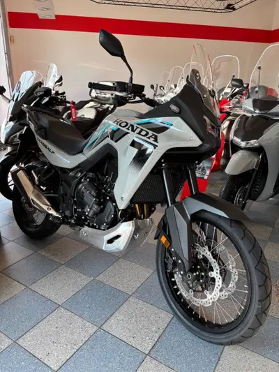 Honda Transalp XL750 (2026) nuova