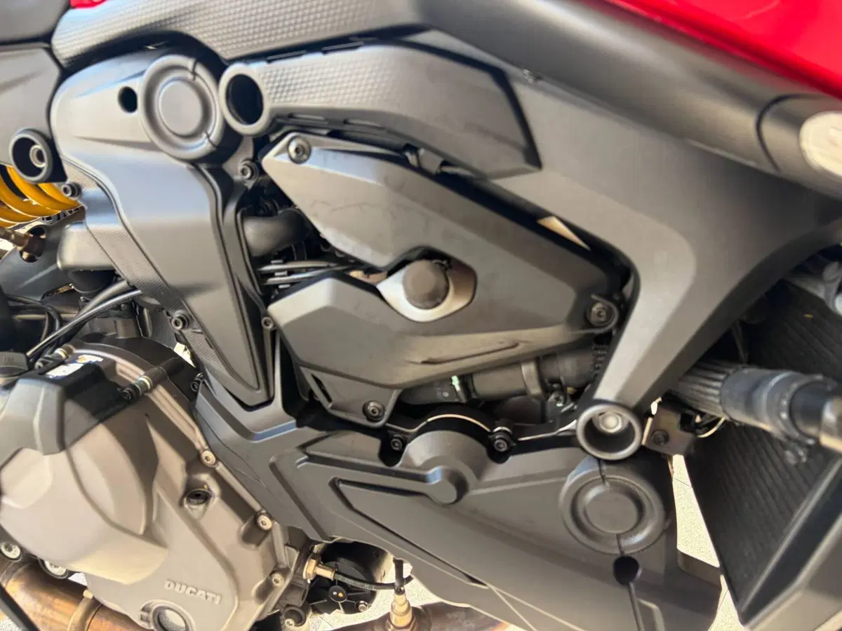 Ducati Monster 937 (2021 - 25) (7)