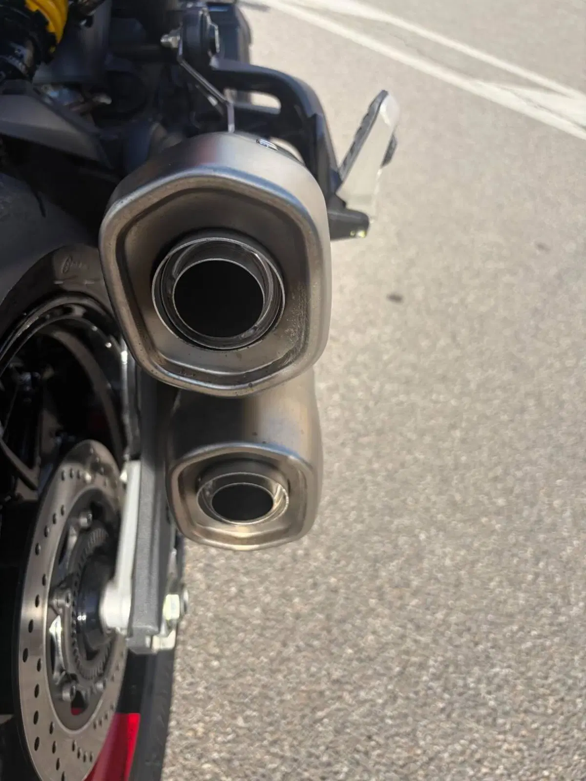 Ducati Monster 937 + (2021 - 25) (14)