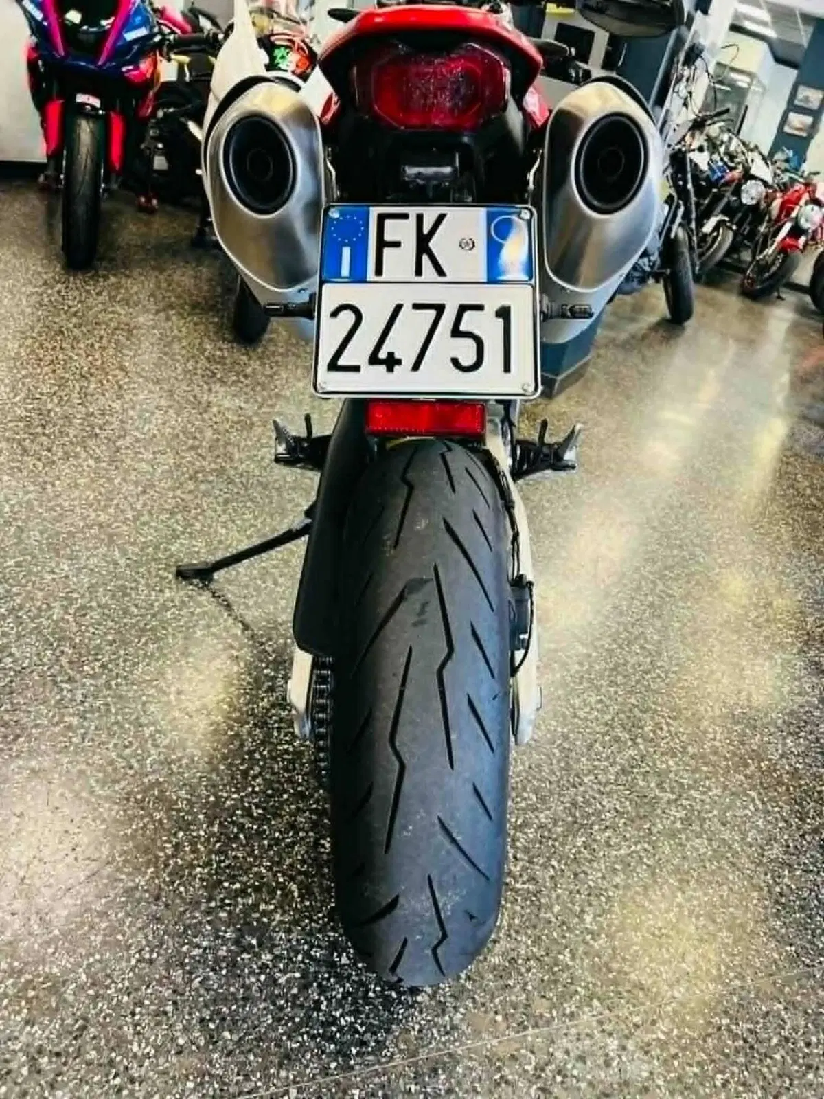 Ducati Hypermotard 698 Mono (2024 - 26) (9)