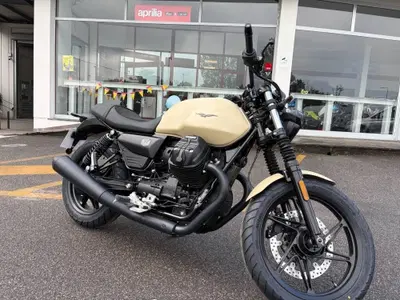 Moto Guzzi V7 Stone (2025 - 26) nuova