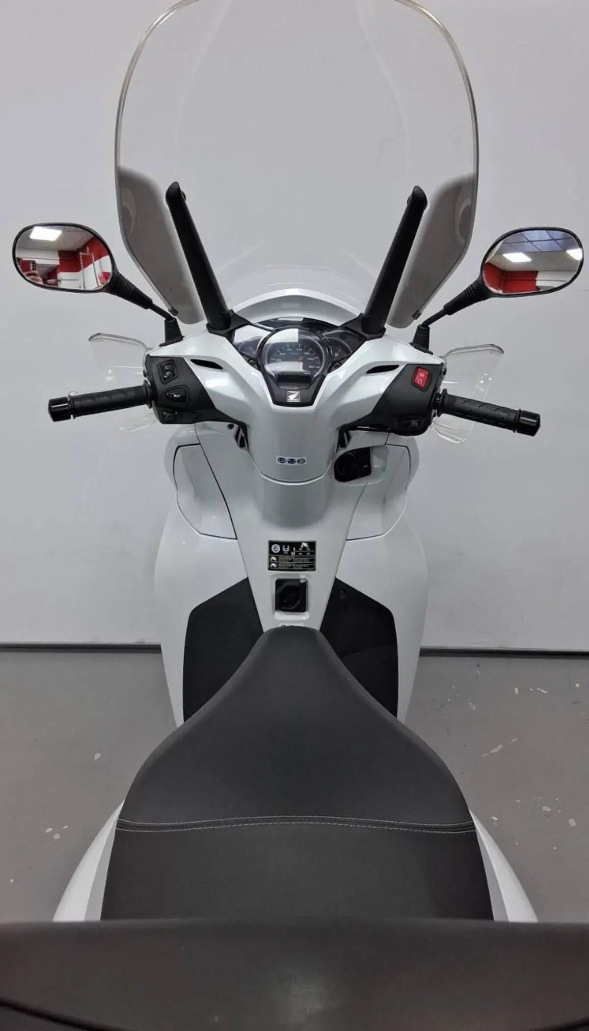 Honda SH 300 i ABS (2016 - 20) (4)
