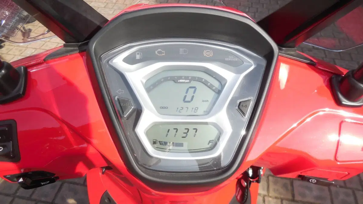 Kymco People 125i S (2020) (4)