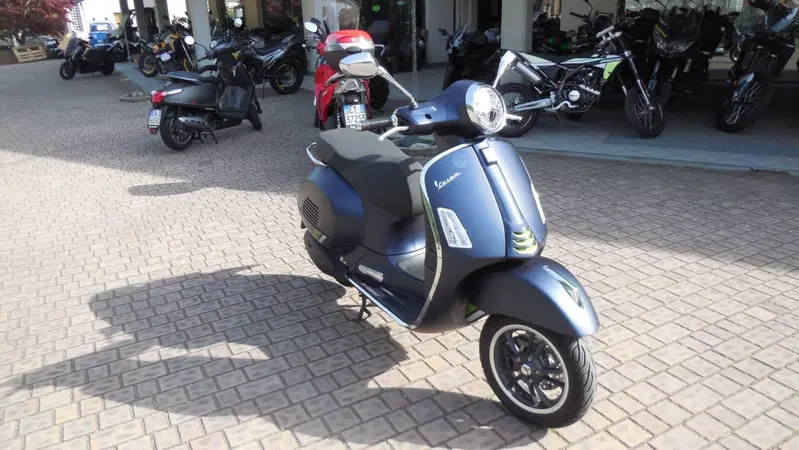 Vespa GTS 310 Supertech (2025 - 26) (2)