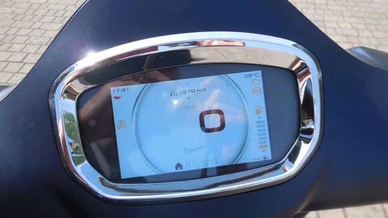 Vespa GTS 310 Supertech (2025 - 26) (4)