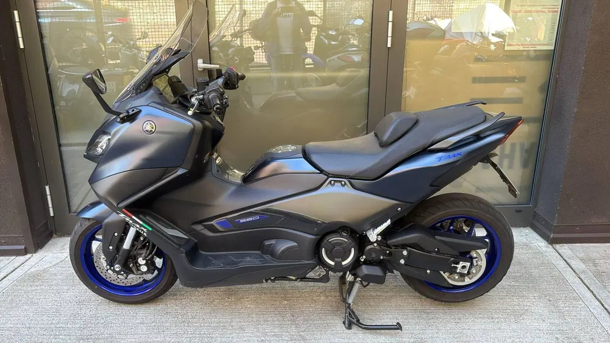 Yamaha T-Max 560 (2022 - 24)