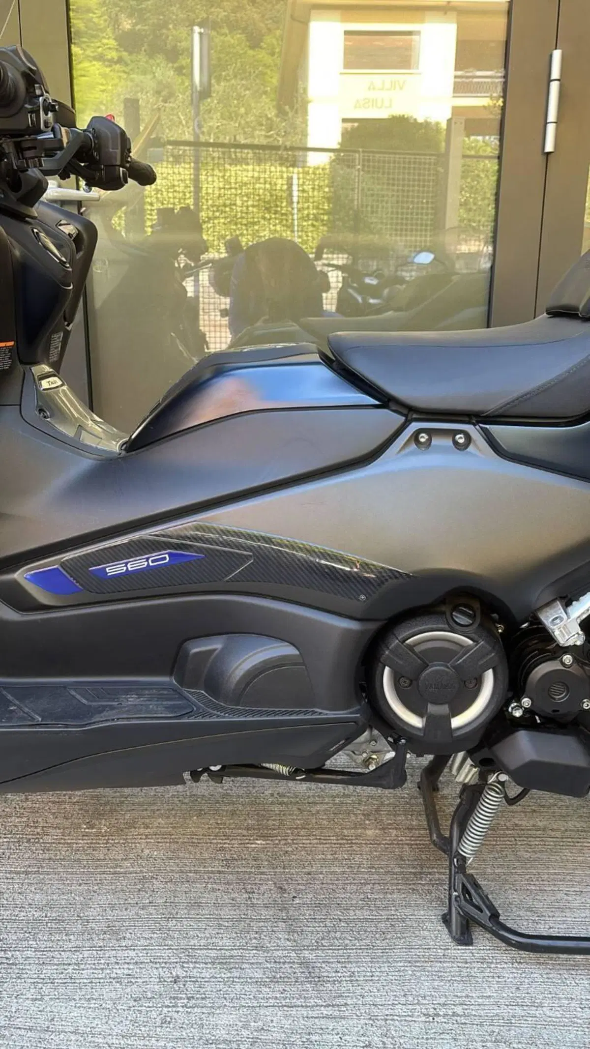 Yamaha T-Max 560 (2022 - 24) (4)