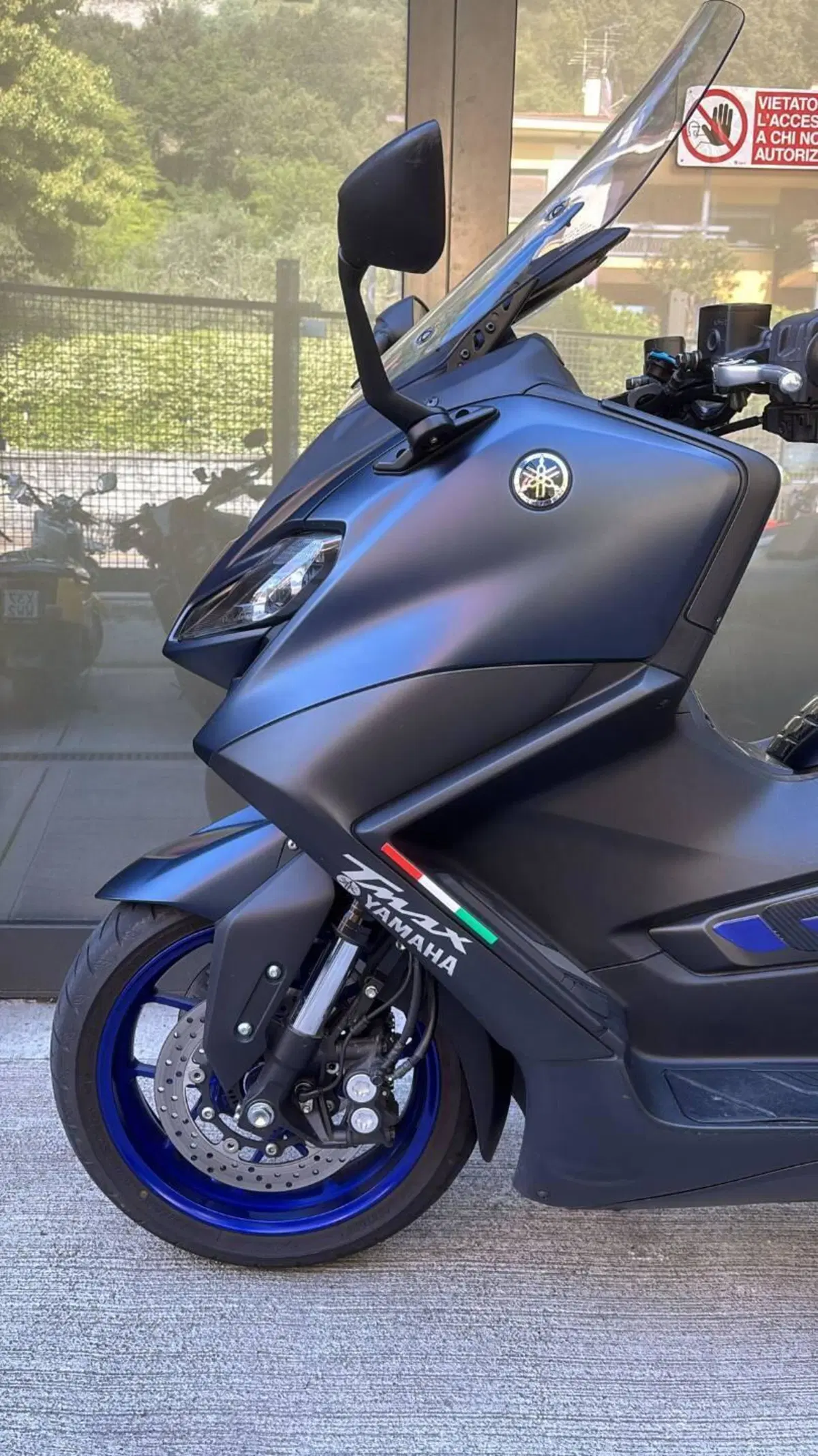Yamaha T-Max 560 (2022 - 24) (2)