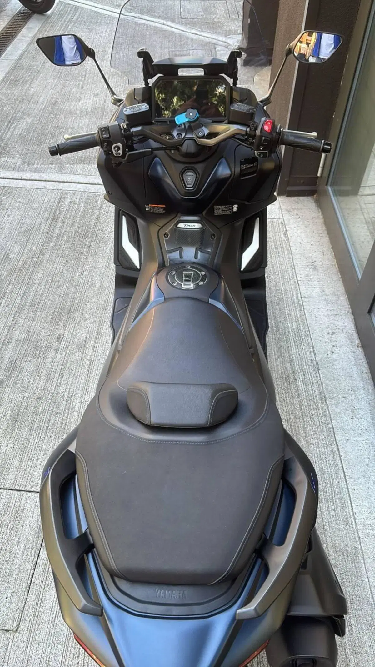 Yamaha T-Max 560 (2022 - 24) (7)
