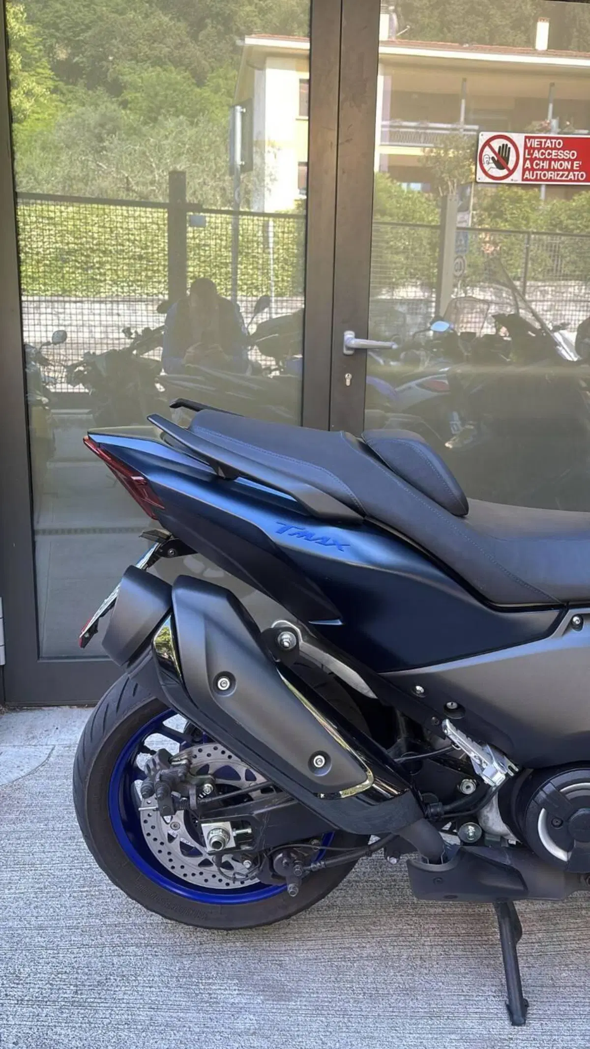 Yamaha T-Max 560 (2022 - 24) (10)