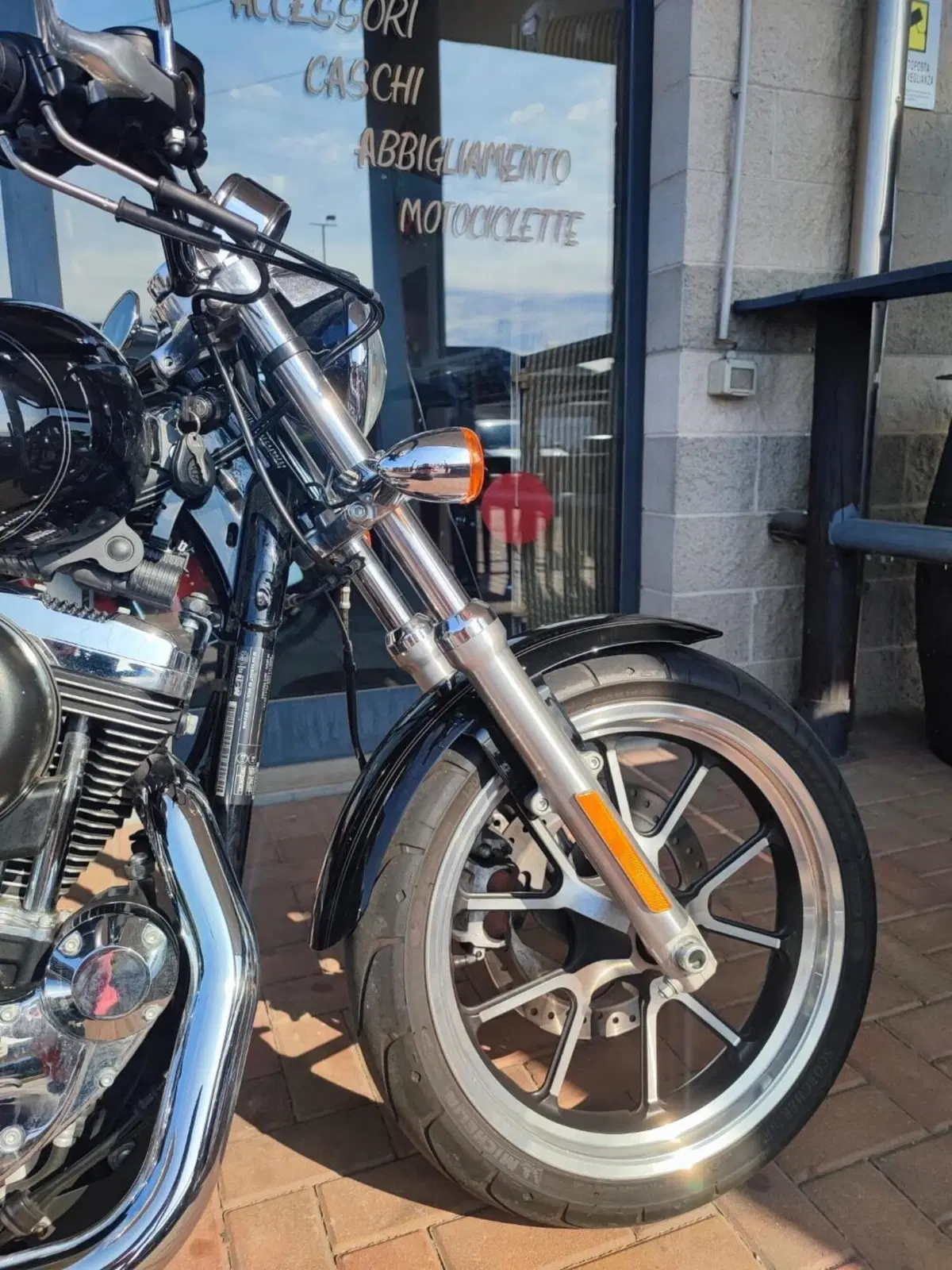 Harley-Davidson 1200 SuperLow (2014 - 16) - XL 1200T (5)