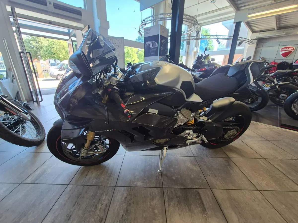 Ducati Panigale V4 S 1100 (2021) (2)