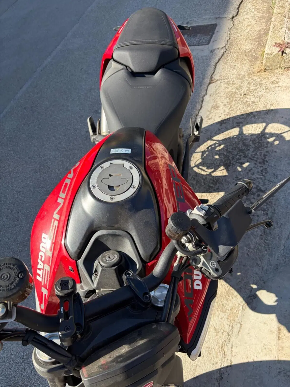 Ducati Monster 937 + (2021 - 25) (2)