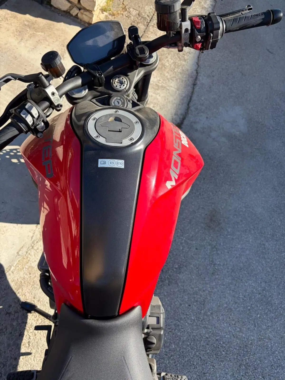 Ducati Monster 937 + (2021 - 25) (5)