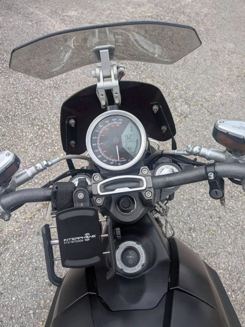 VMoto TC-Max Black Edition (2024 - 26) (4)