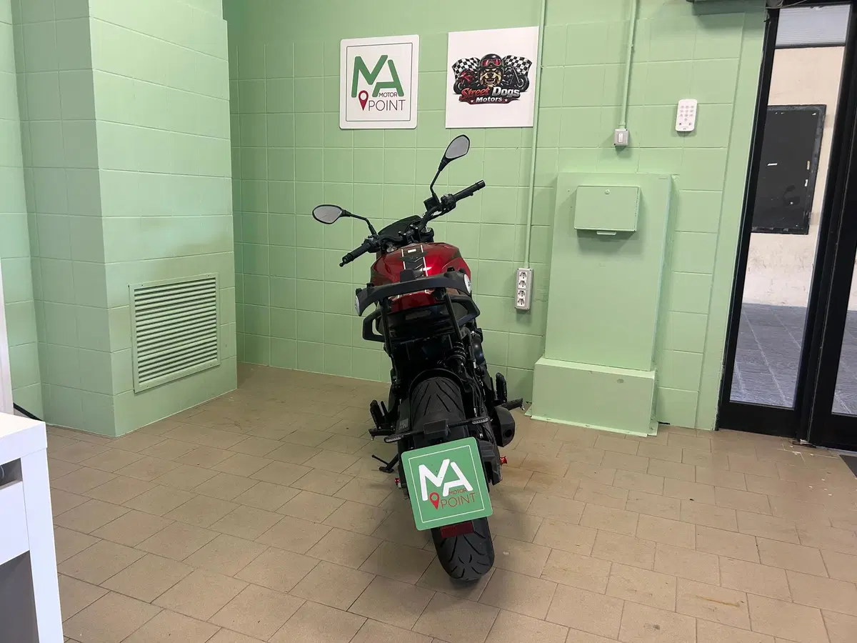 Moto Morini SEIEMMEZZO STR (2022 - 26) (4)