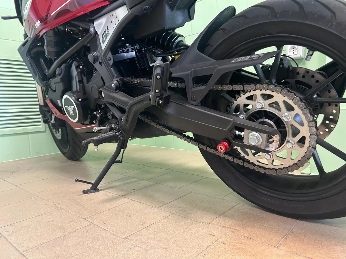 Moto Morini SEIEMMEZZO STR (2022 - 26) (7)
