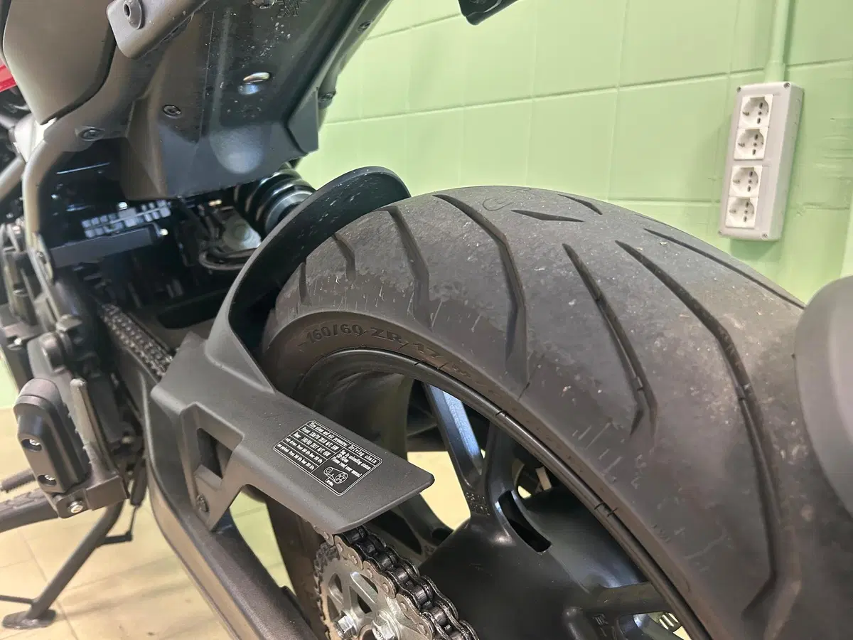 Moto Morini SEIEMMEZZO STR (2022 - 26) (8)