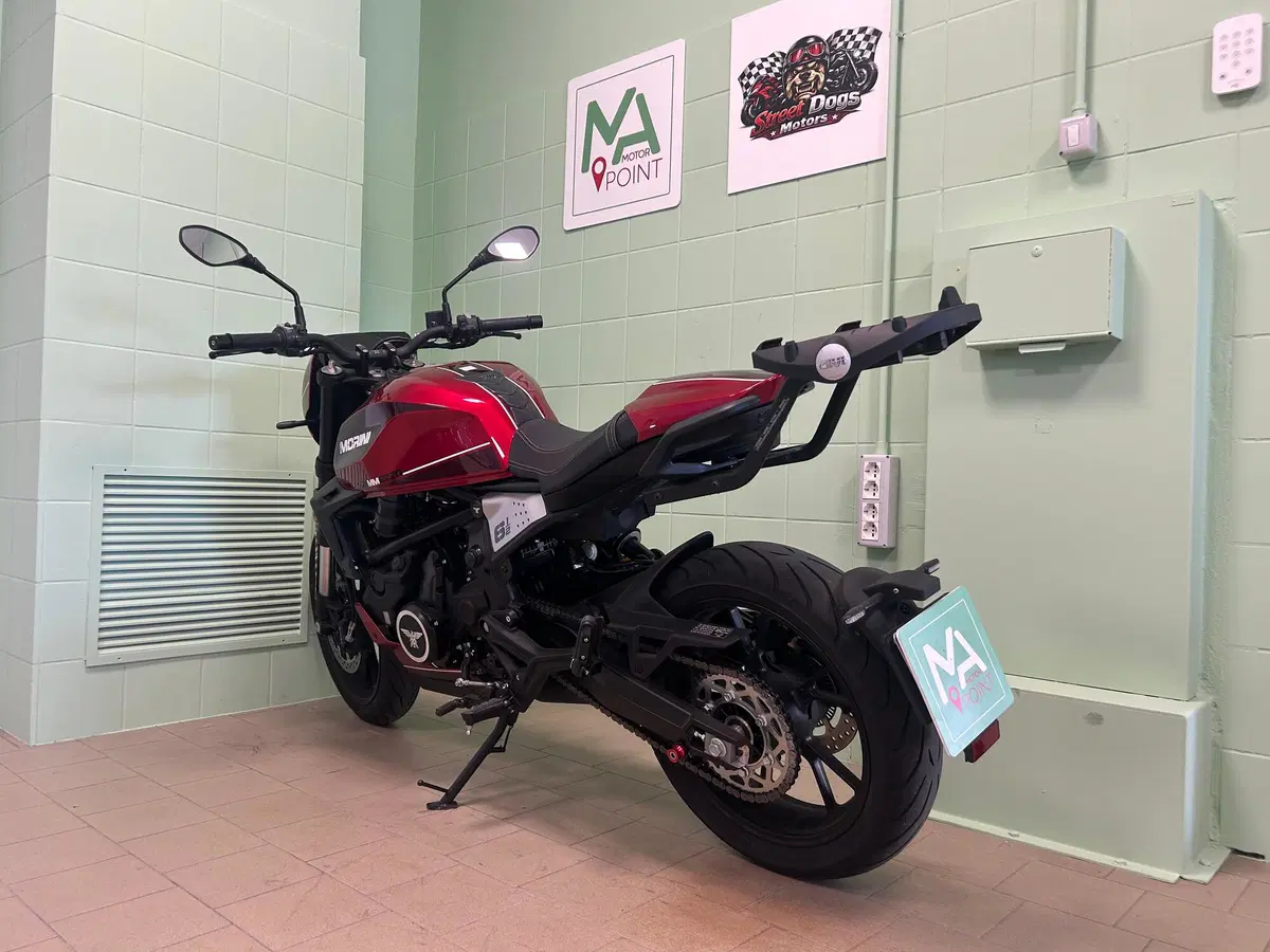 Moto Morini SEIEMMEZZO STR (2022 - 26) (13)