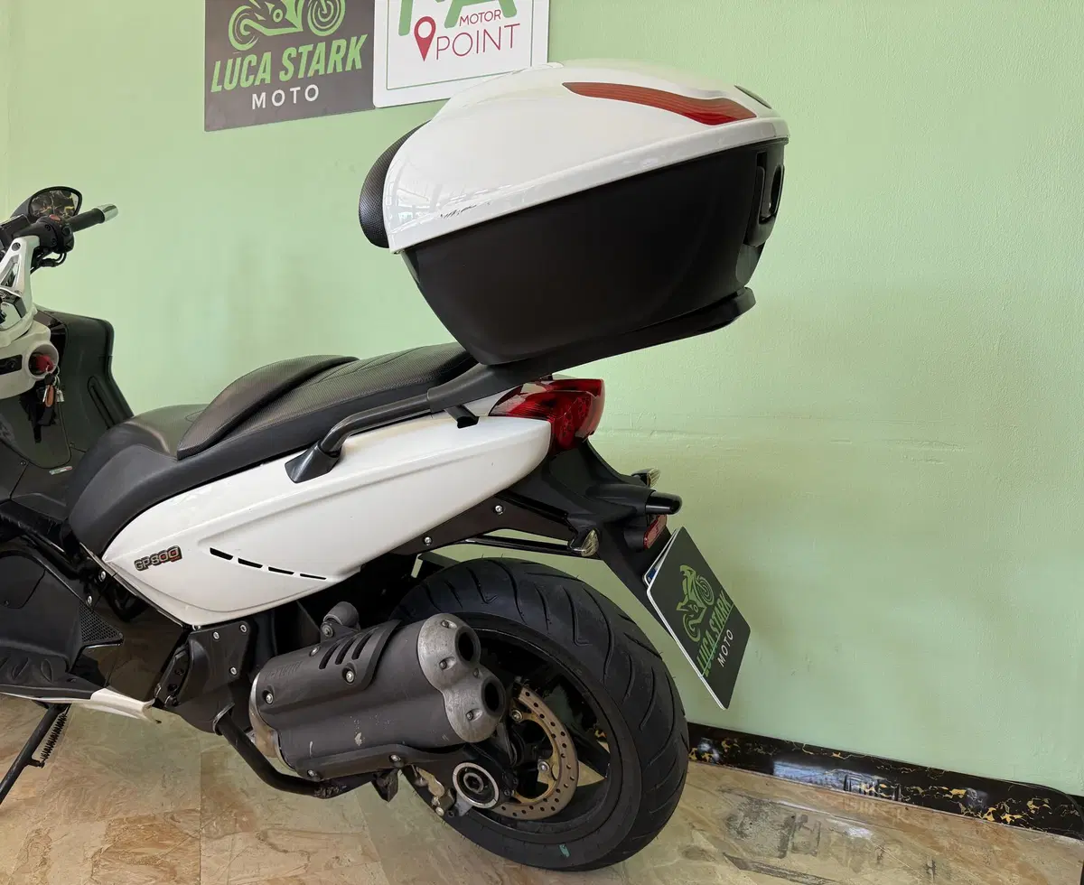 Gilera GP 800 (5)