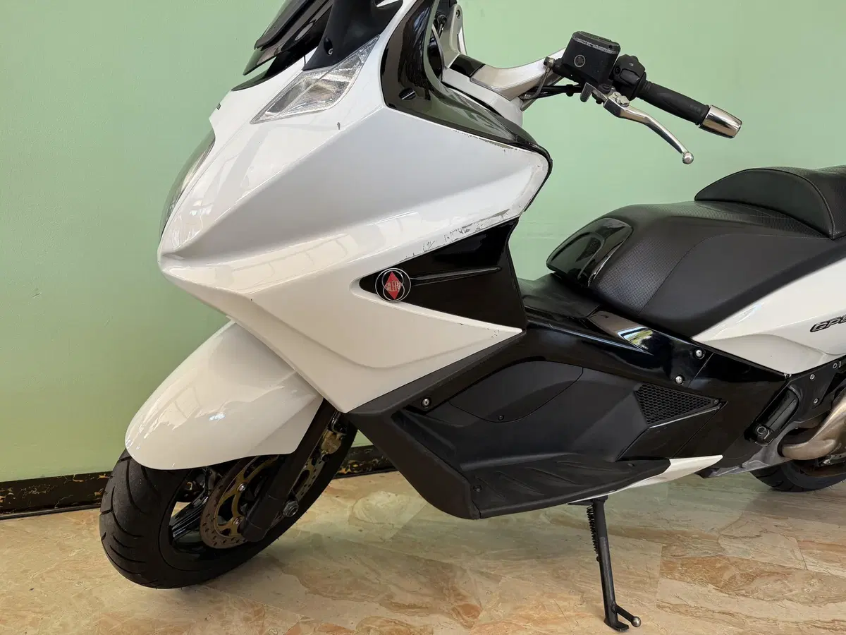 Gilera GP 800 (8)