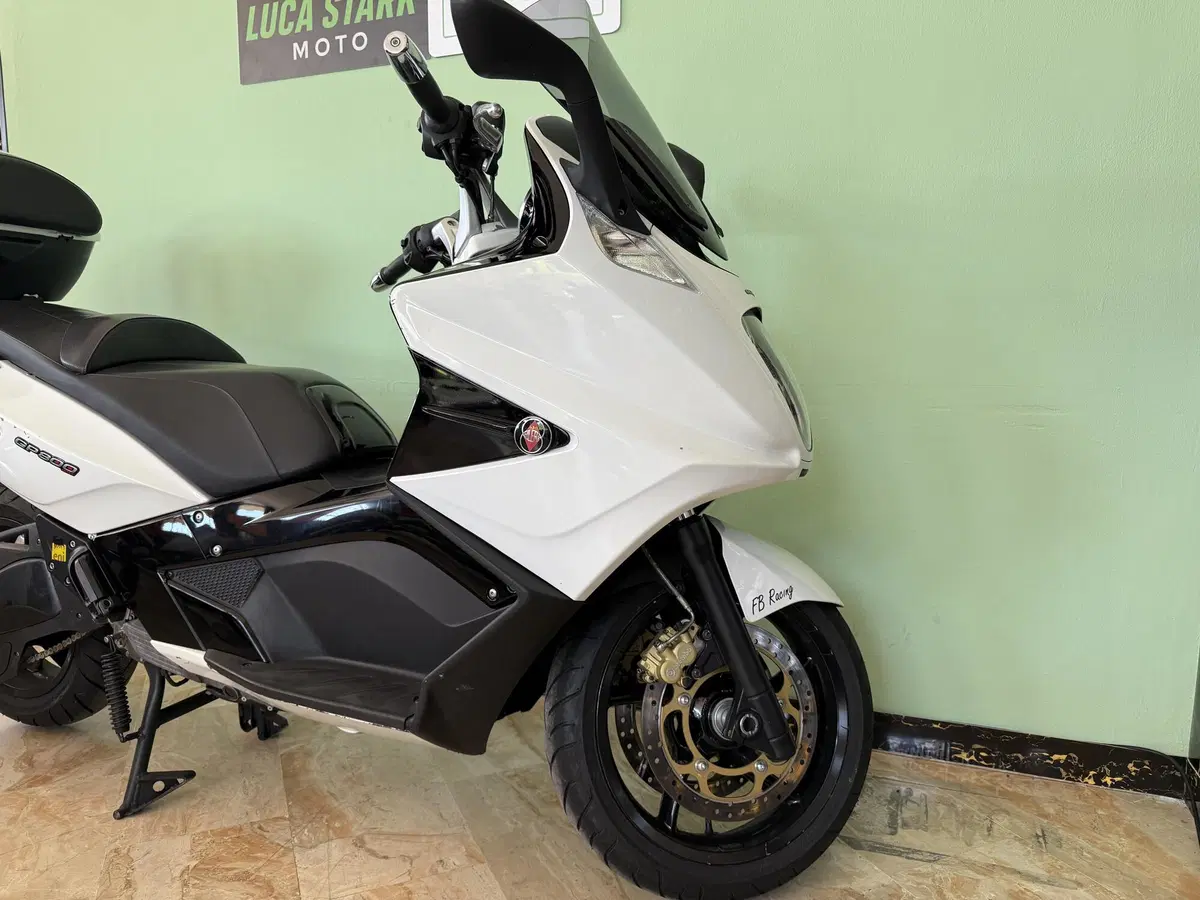 Gilera GP 800 (11)