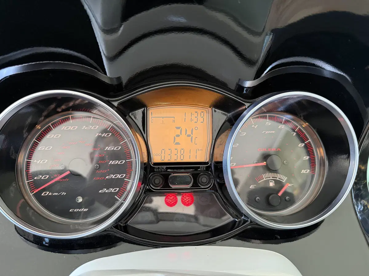 Gilera GP 800 (15)
