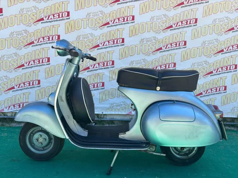 Piaggio Vespa 150 VVP (2)