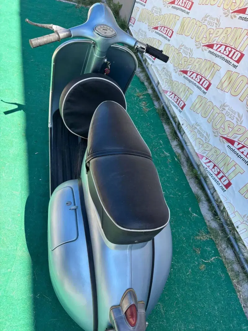 Piaggio Vespa 150 VVP (4)