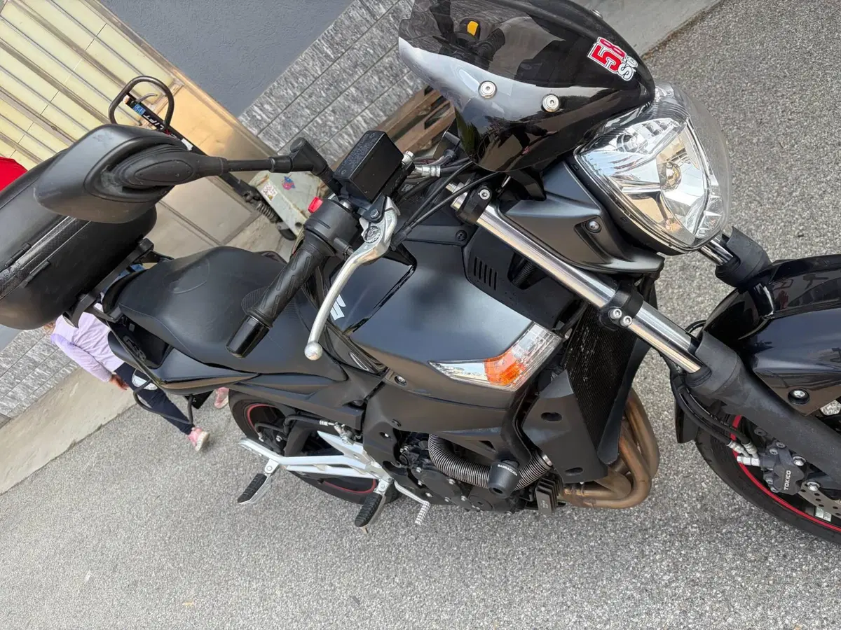 Suzuki GSR 600 (2006 - 11) (6)