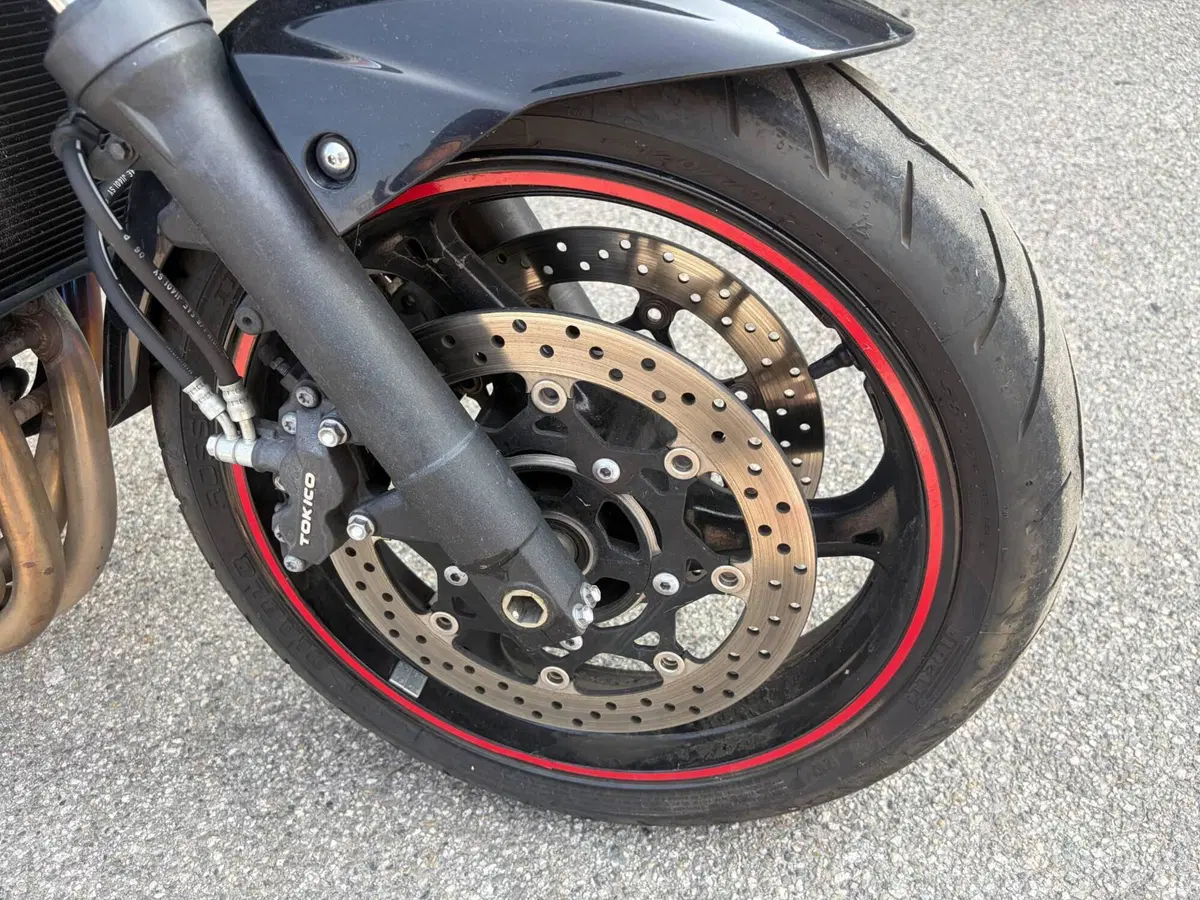 Suzuki GSR 600 (2006 - 11) (7)