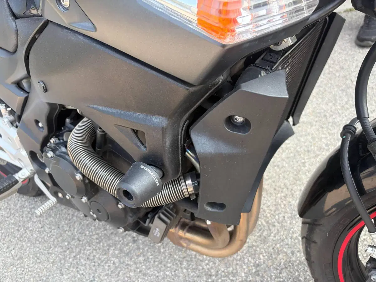 Suzuki GSR 600 (2006 - 11) (9)