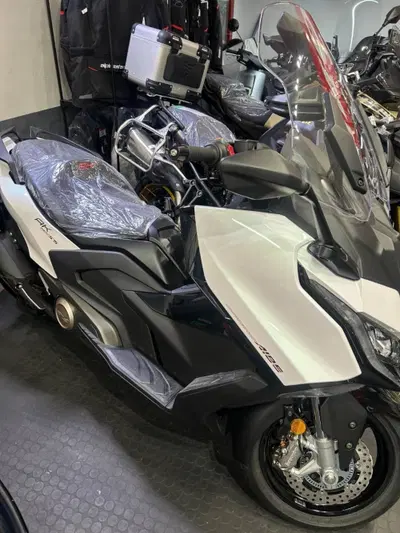 Kymco AK 575 Premium (2025 - 26) nuova