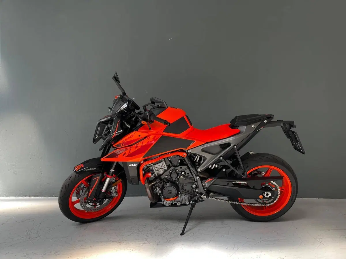 KTM 990 Duke (2024 - 26) (2)