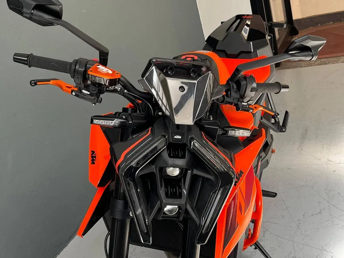 KTM 990 Duke (2024 - 26) (4)