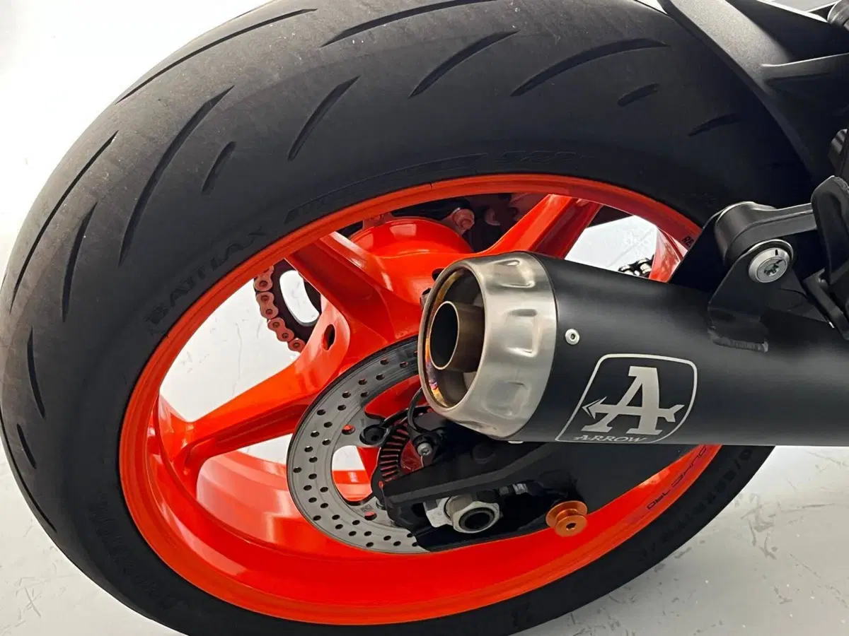 KTM 990 Duke (2024 - 26) (8)