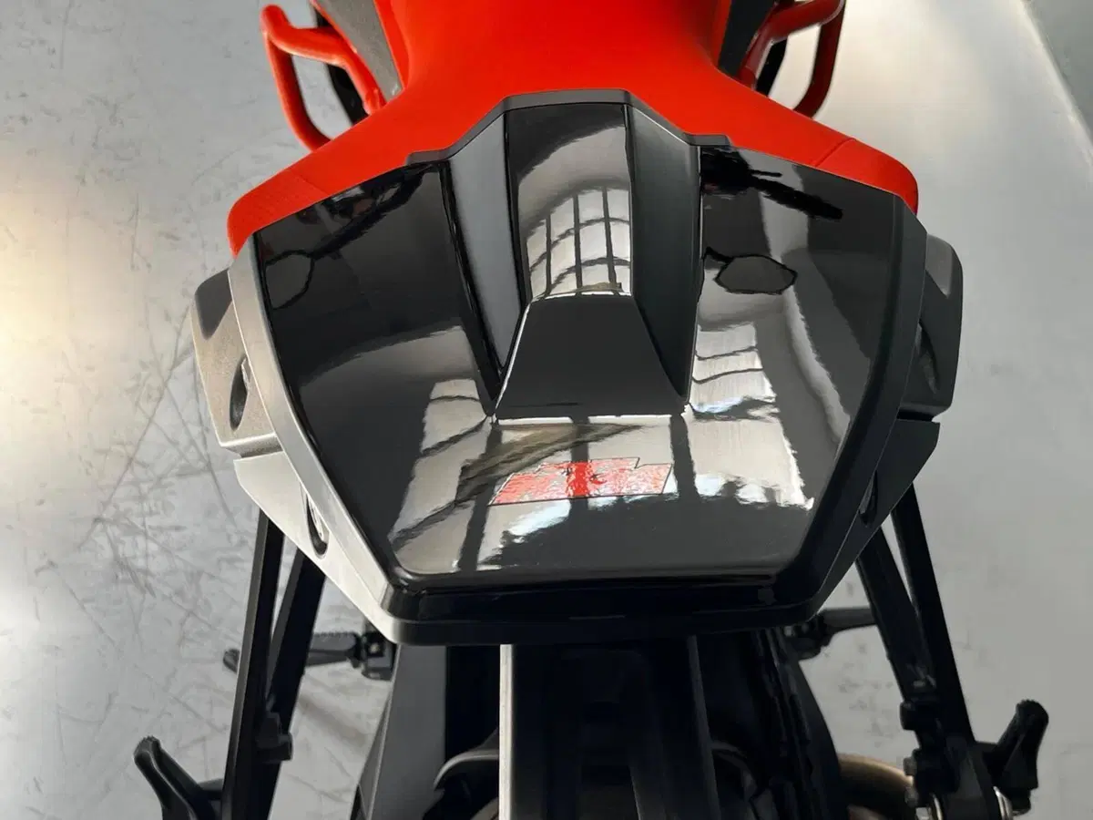 KTM 990 Duke (2024 - 26) (9)