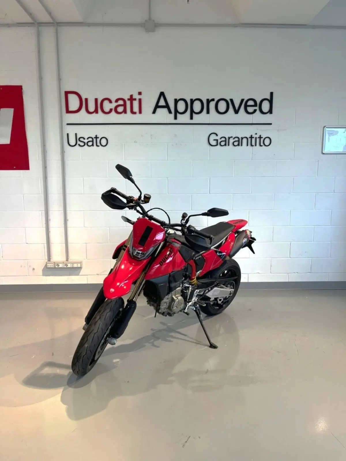 Ducati Hypermotard 698 Mono (2024 - 26) (2)